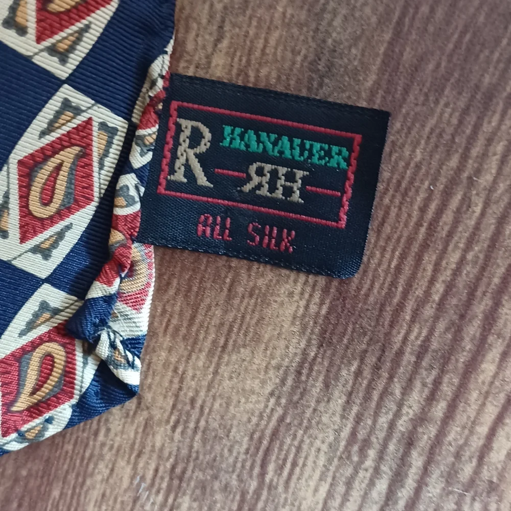 R. Hanauer Men's Designer silk pocket  scarf